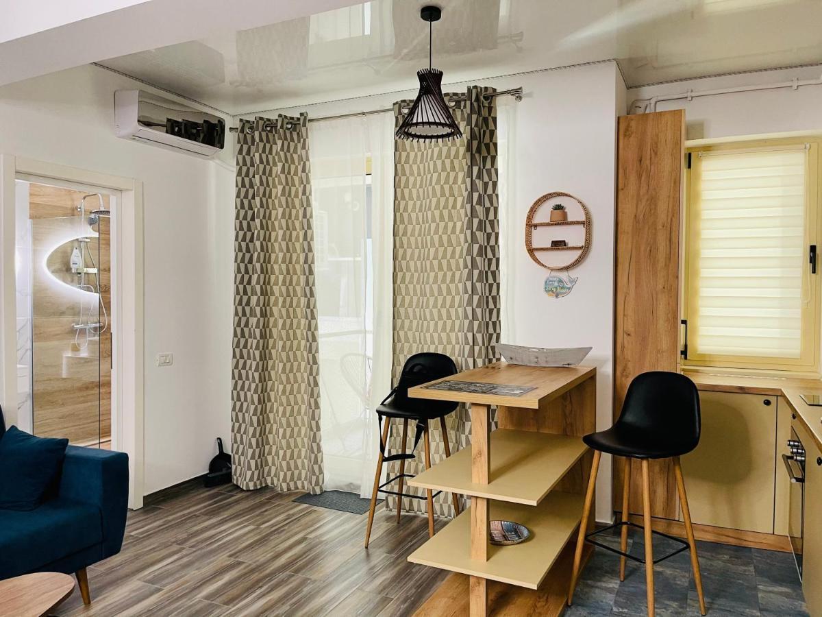 Luxury Studio - Maison 103 - Stefan Building Complex Lejlighed Năvodari Eksteriør billede